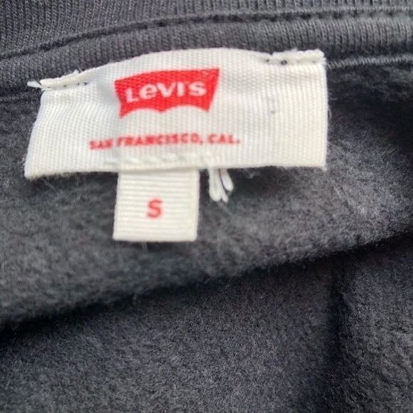 Levi’s Black Sweatshirt - Picture 5 of 8